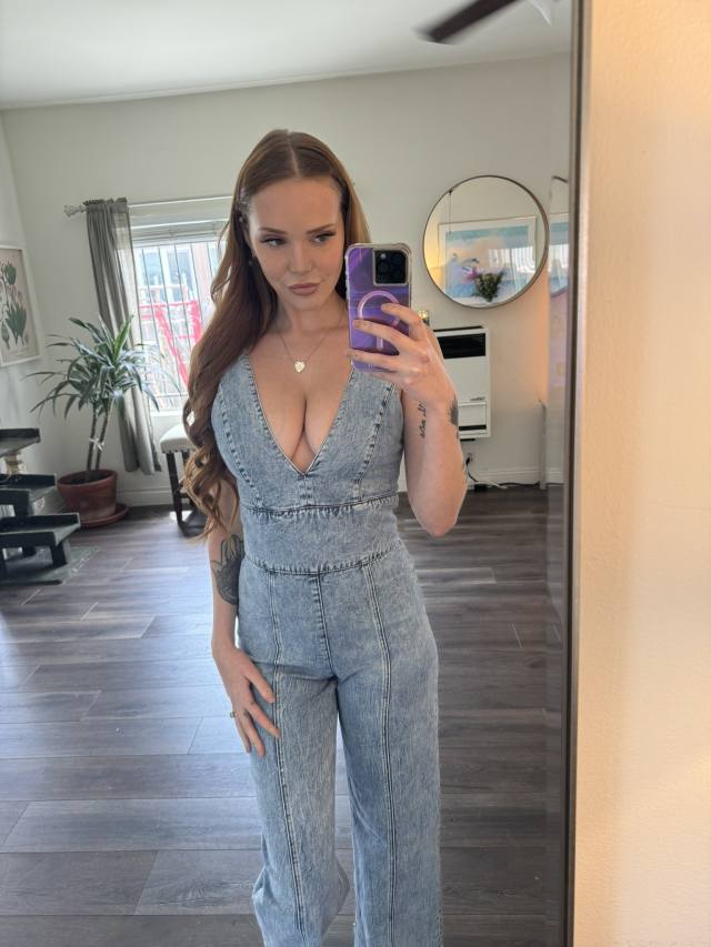 Hot sexy girl with magical hands💦🥰I offer all sort of massage with no rules😍💕my place or yours💦let have a nice time honey💕 Hot sexy girl with magical hands💦🥰I offer all sort of massage with no rules😍💕my place or yours💦let have a nice time honey💕