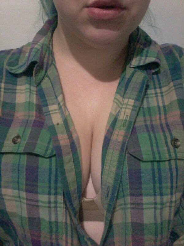 Cute BBW looking for oral fun! Cute BBW looking for oral fun!