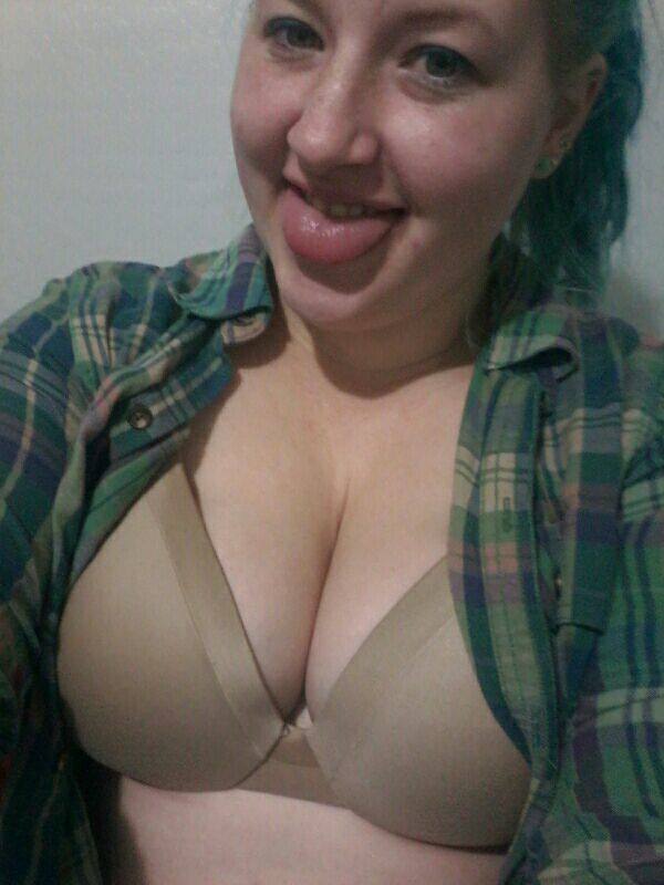 Cute BBW looking for oral fun! Cute BBW looking for oral fun!